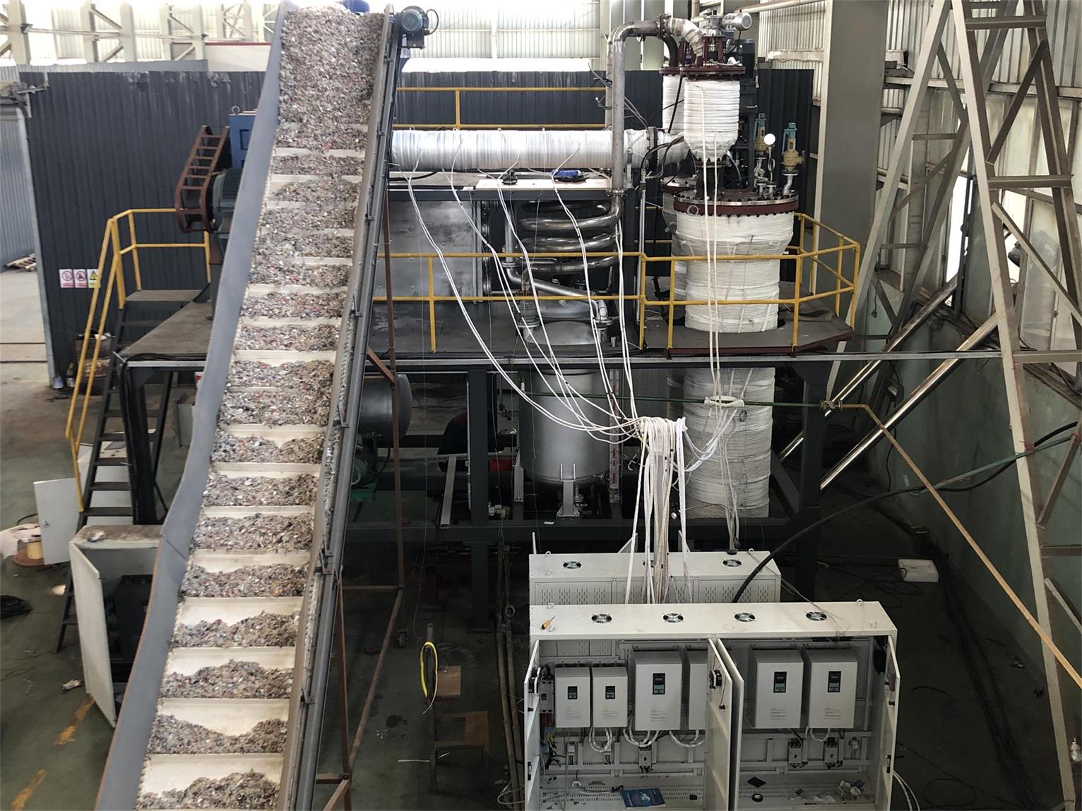 廢塑料反應(yīng)釜電磁加熱機柜 廢塑料反應(yīng)釜電磁加熱機柜