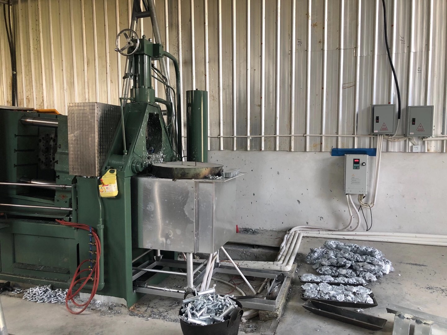 電磁加熱器 電磁加熱器