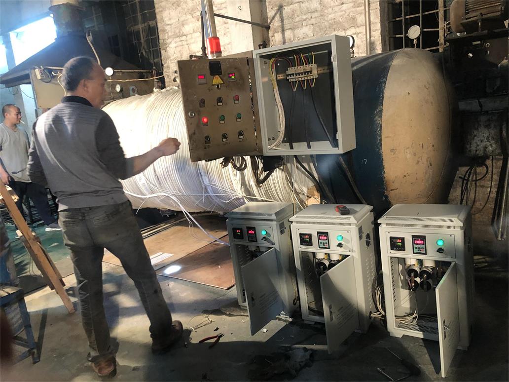 臥式反應(yīng)釜電磁加熱機(jī)柜